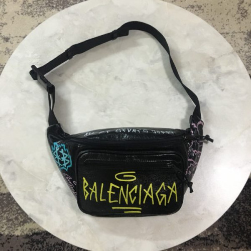 balenciaga-pocket-3