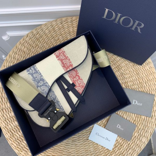 dior-saddle-7-2-4-2-5-2-3