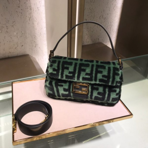 fendi-baguette-bag