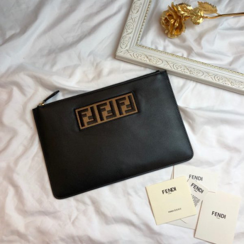 fendi-clutch-bag-8