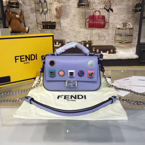 fendi-dotcom-click-baguette-replica-bag-2