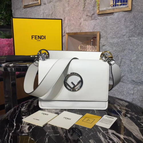 fendi-shoulder-bag-3