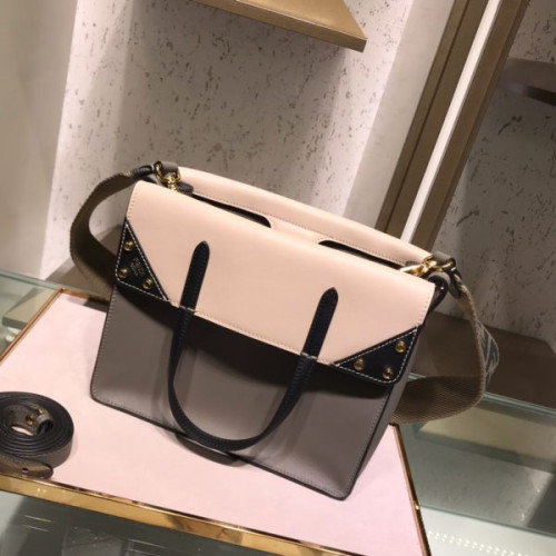 fendi-tote-bag