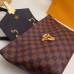 louis-vuitton-clapton-2