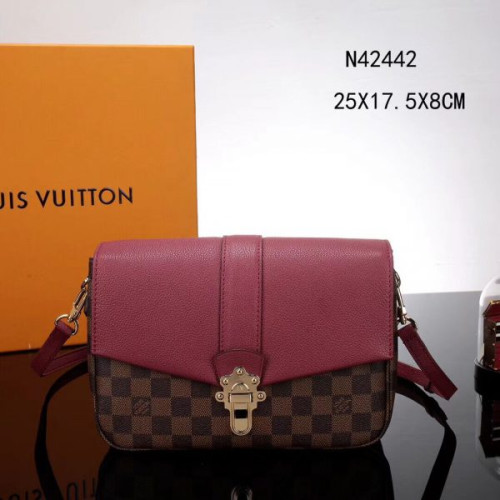 louis-vuitton-clapton-bag