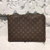 louis-vuitton-clutch