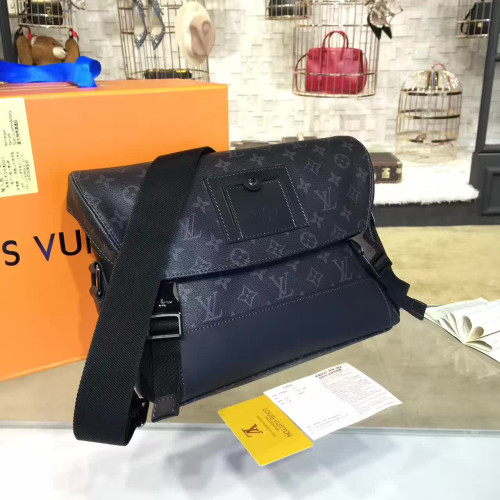 louis-vuitton-district-replica-bag-8