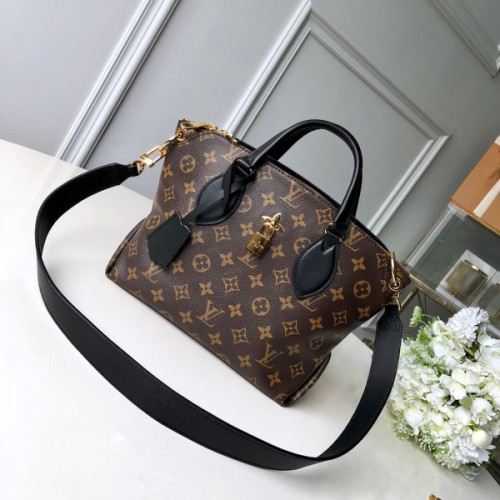 louis-vuitton-flower-bb-2