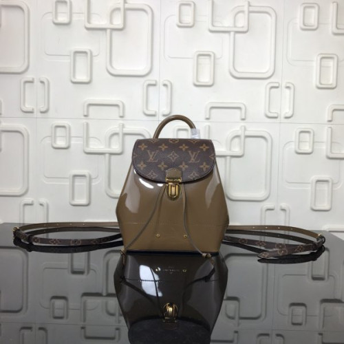 louis-vuitton-hot-springs-backpack-3