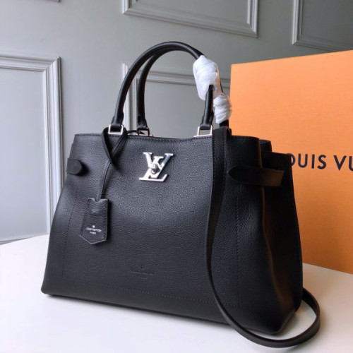 louis-vuitton-lockme-day-2