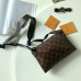 louis-vuitton-messenger-bag-12