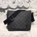 louis-vuitton-messenger-bag-2