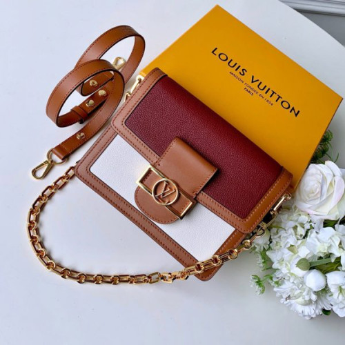 louis-vuitton-metis-bag-7