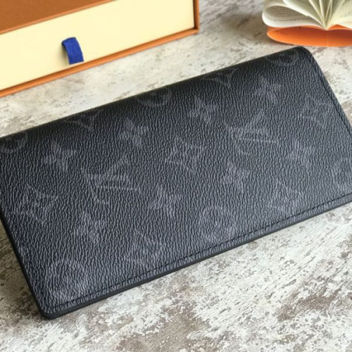 louis-vuitton-monogram-wallet-9