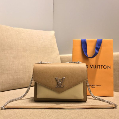 louis-vuitton-mylockme-bb-3