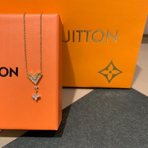 louis-vuitton-necklace-4