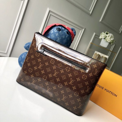 louis-vuitton-pochette-cosmos-3