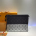 louis-vuitton-pochette-voyage-clutch-6