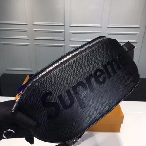 louis-vuitton-supreme-pocket-2