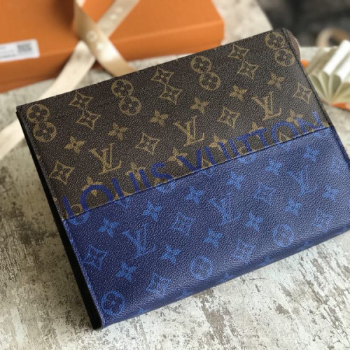 louis-vuitton-voyage-clutch