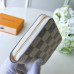 louis-vuitton-zippy-wallet-14