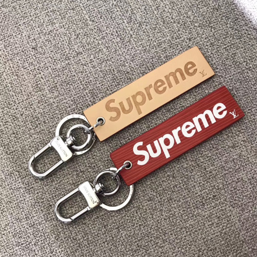 lv-superme-key-ring-3